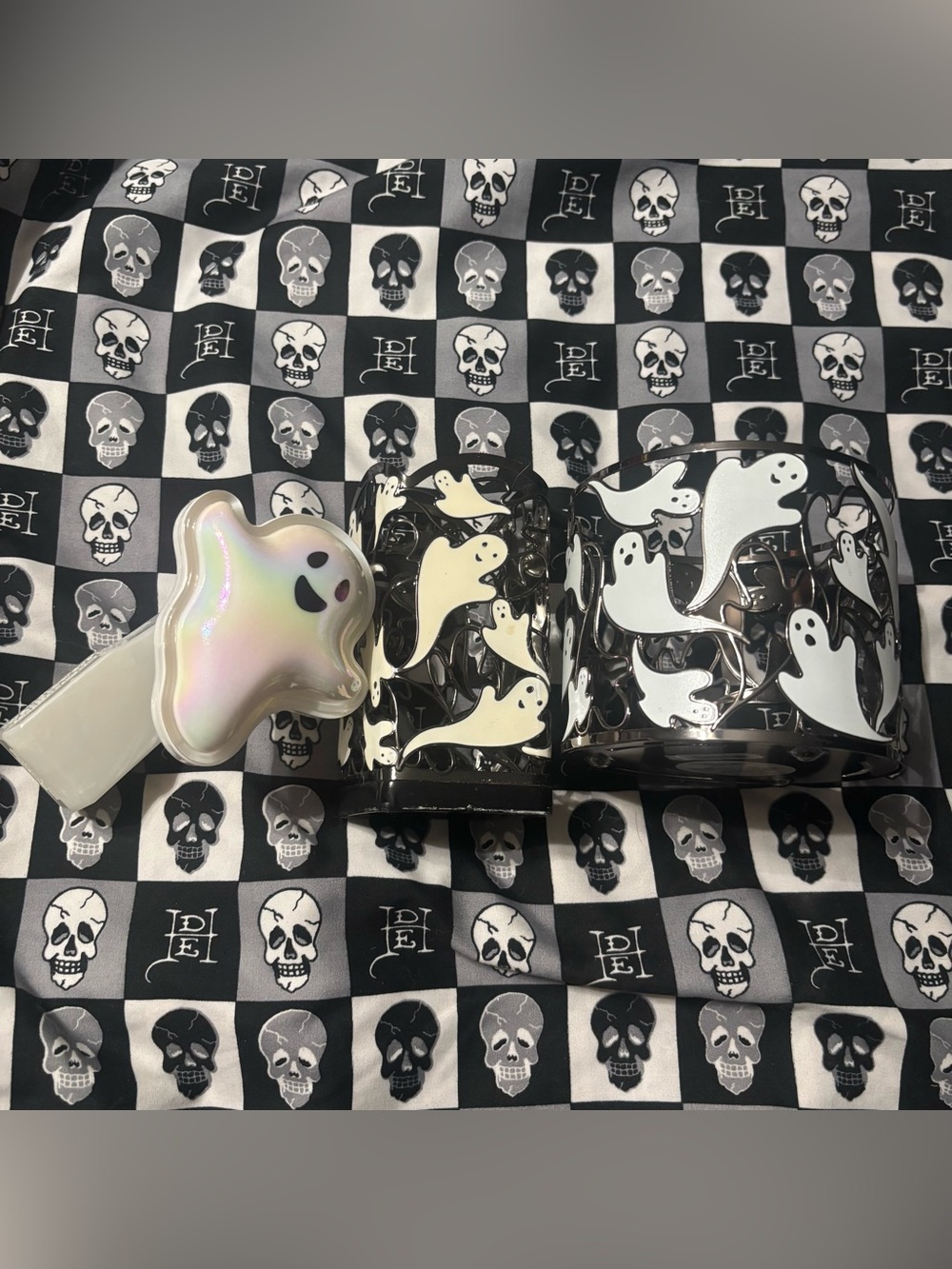 Bath & Body Works Metal Ghost Candle and Soap Holders and Wallflower Bundle